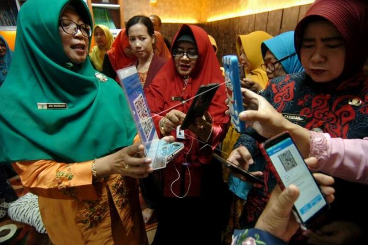 Edukasi kebanksentralan dan promosi perpustakaan