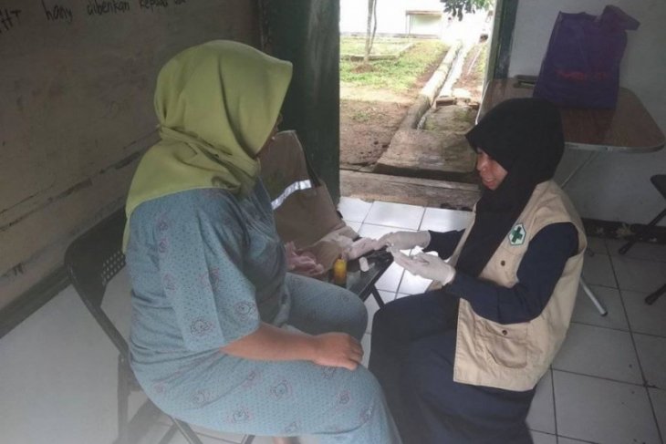 Tujuh pengungsi korban banjir di Lebak dirujuk