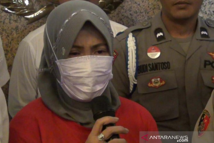 Ditetapkan tersangka, berikut pengakuan IRT penghina Risma Wali Kota Surabaya