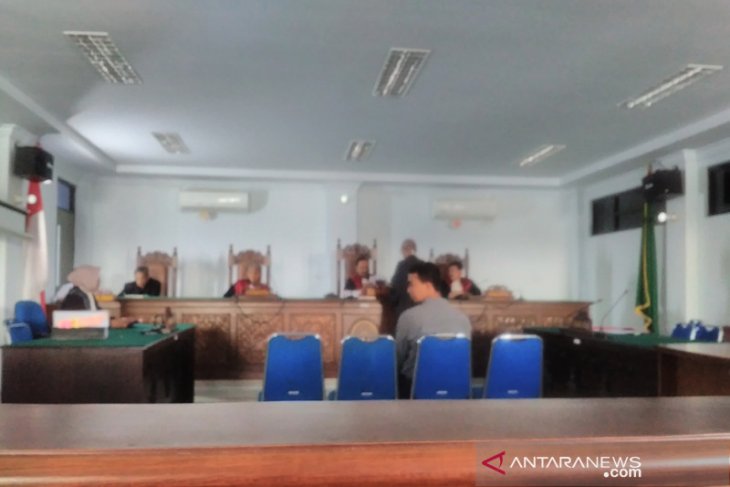 PNS Pidie didakwa korupsi terima gaji ganda - ANTARA News Aceh