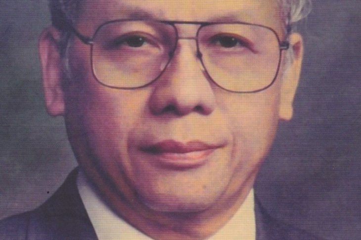 Mantan Menkeu JB Sumarlin meninggal dunia