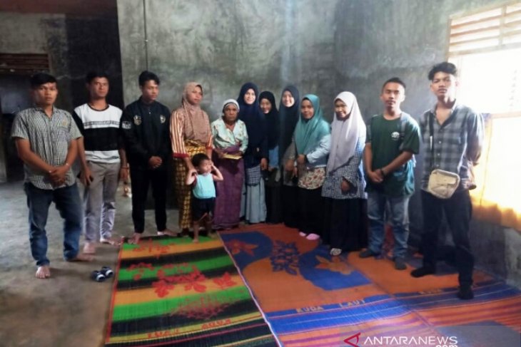Serikat Mahasiswa Tapsel salurkan bantuan bagi korban kebakaran Sialaman