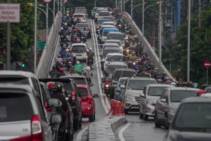 Dampak pembangunan jalan layang Purwosari