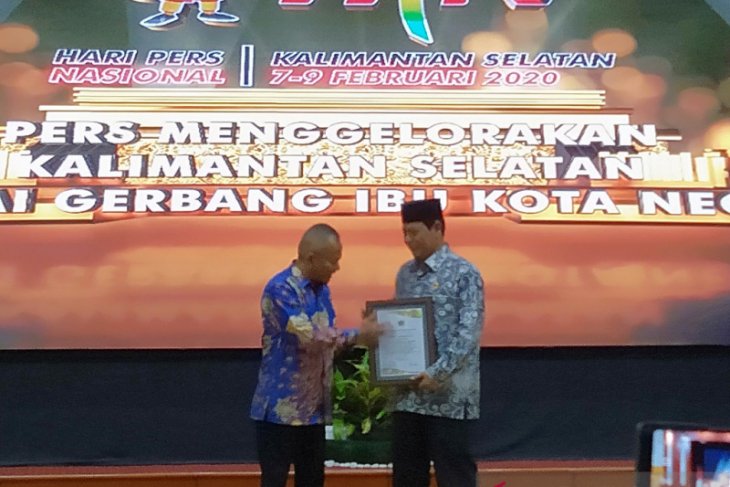 PWI angkat Gubernur Kalsel anggota kehormatan pada puncak HPN