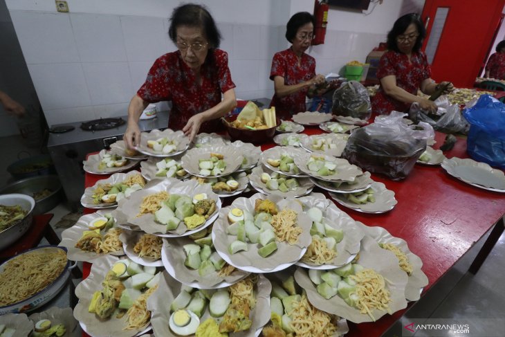 Seribu lontong cap go meh di Kediri