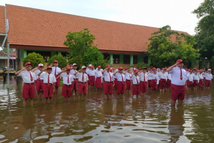 Nirfaedah Politisasi Banjir