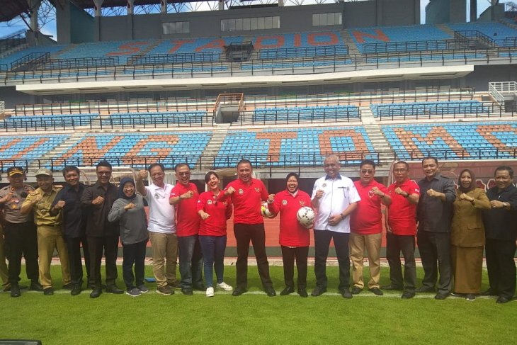 Ketua Umum PSSI tinjau Stadion GBT untuk kesiapan Piala Dunia U-20