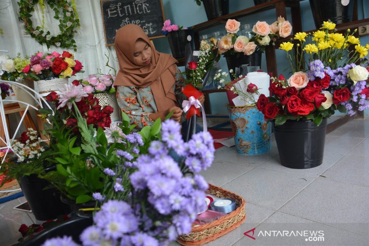 Permintaan buket bunga jelang valentine 