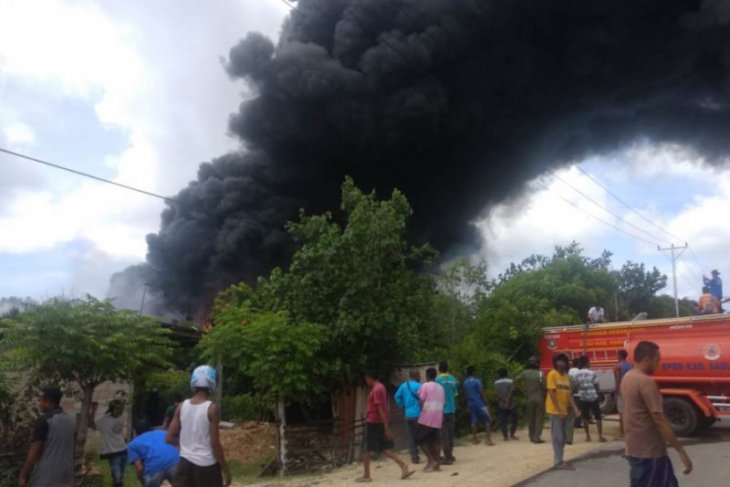 AMPS di Sabu Raijua terbakar