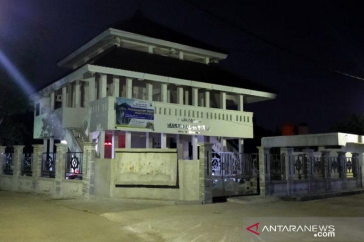 Ganas, dua motor raib di halaman masjid saat ditinggal shalat