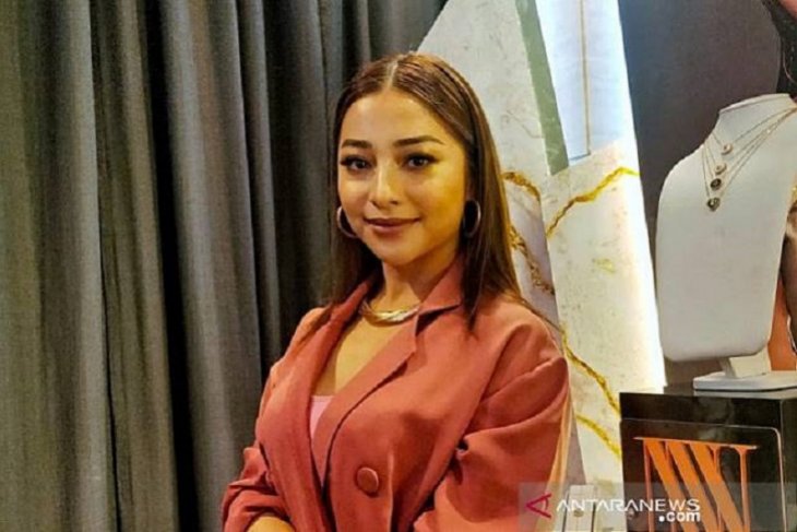 Nikita Willy istikharah sebelum terima lamaran Indra Priawan
