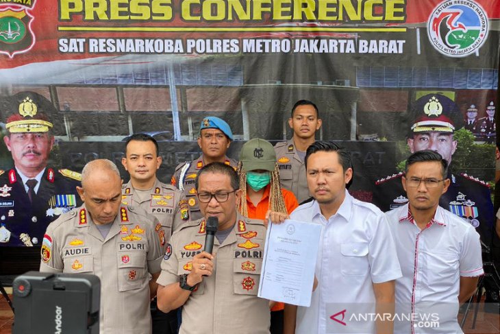 Saving Indonesia's entertainers from drug trap