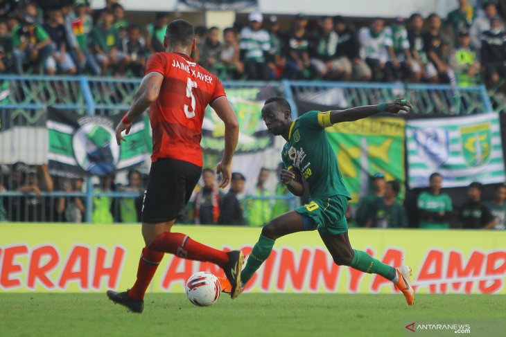 Persebaya mengalahkan Madura United