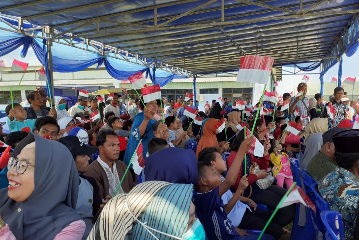 Warga Natuna antusias melepas WNI dari Wuhan