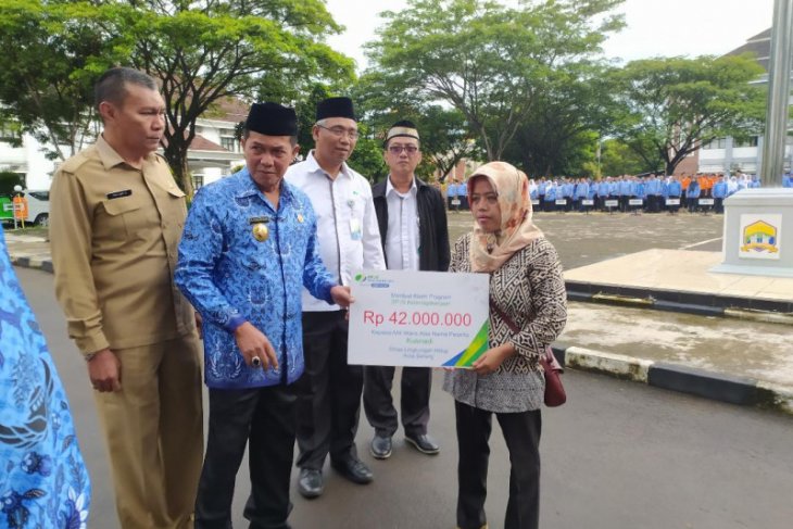 Karyawan non PNS Pemkot Serang terima santunan BPJAMSOSTEK Rp42 juta