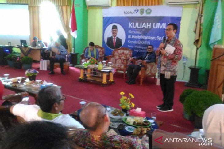 Kepala BKKBN: Pengetahuan kesehatan reproduksi penting bagi generasi milenial