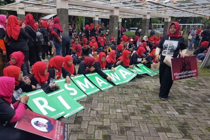 Eri Cahyadi penuhi panggilan Bawaslu Surabaya