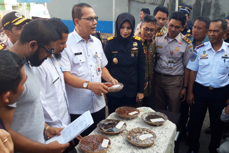 Bea Cukai Ternate bahas ekspor komoditi IKM Maluku Utara