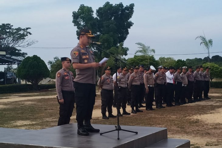Kapolres Bangka Barat imbau para nelayan hindari penggunaan bahan kimia