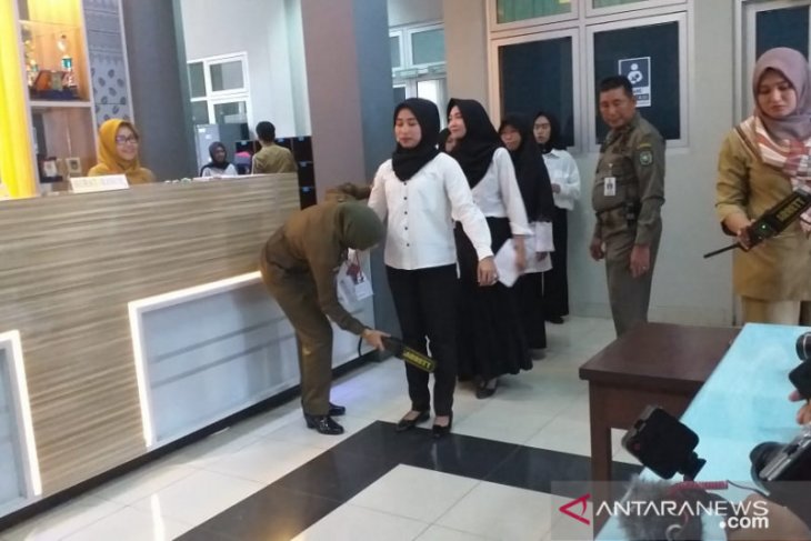 Peserta ujian seleksi CASN 2020 di Belitung lewati pemeriksaan ketat