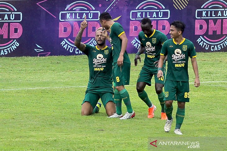 Aji Santoso puas Persebaya singkirkan Arema FC