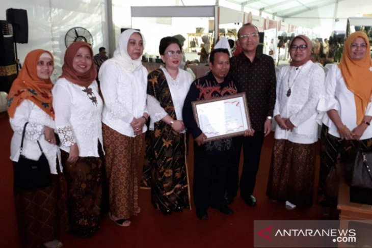 Kementerian PPPA berangkatkan Kades Swarga Bara ke AS