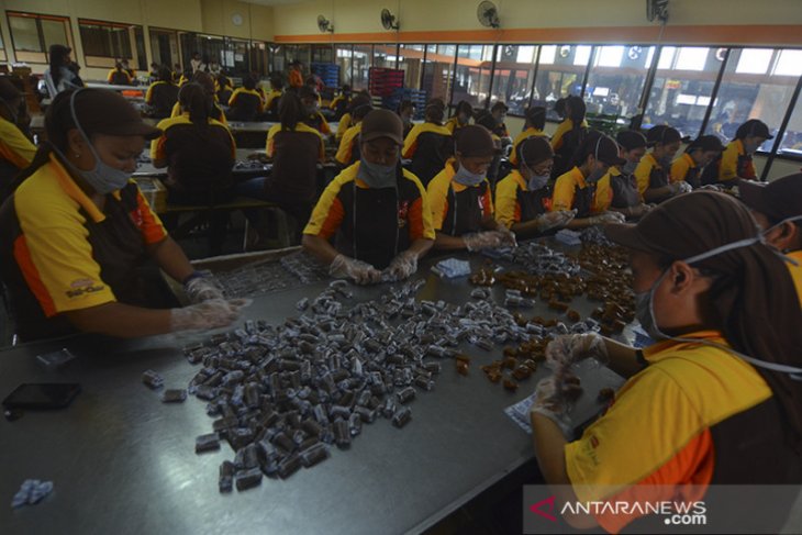 Produksi dodol garut 