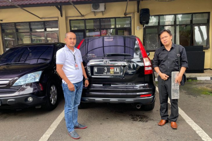 Polisi amankan satu kendaraan Honda CRV milik tersangka penipu Putri Arab