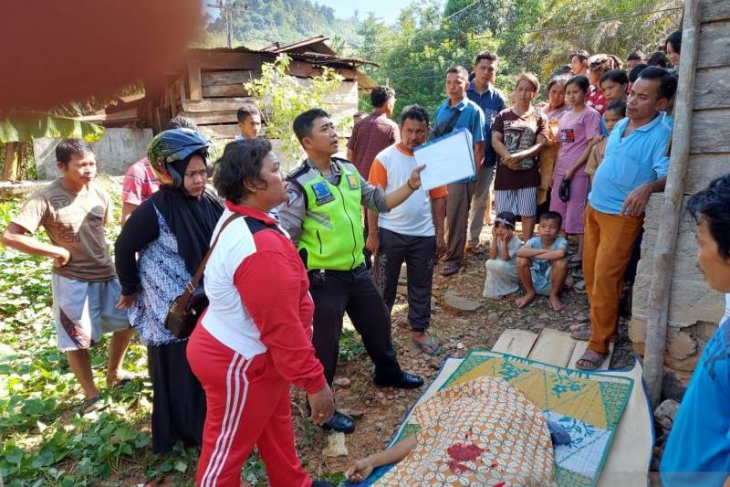 Sepeda motor kontra truk tangki di Tapsel, satu meninggal
