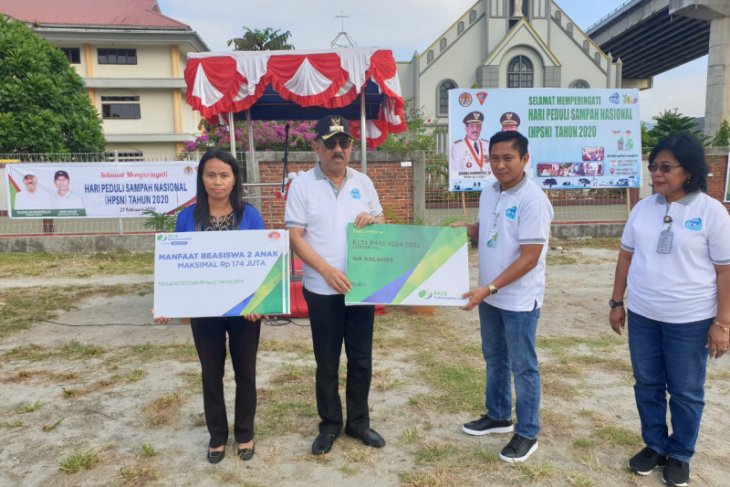 BPJamsostek Maluku serahkan santunan JKM kepada ahli waris petugas kebersihan