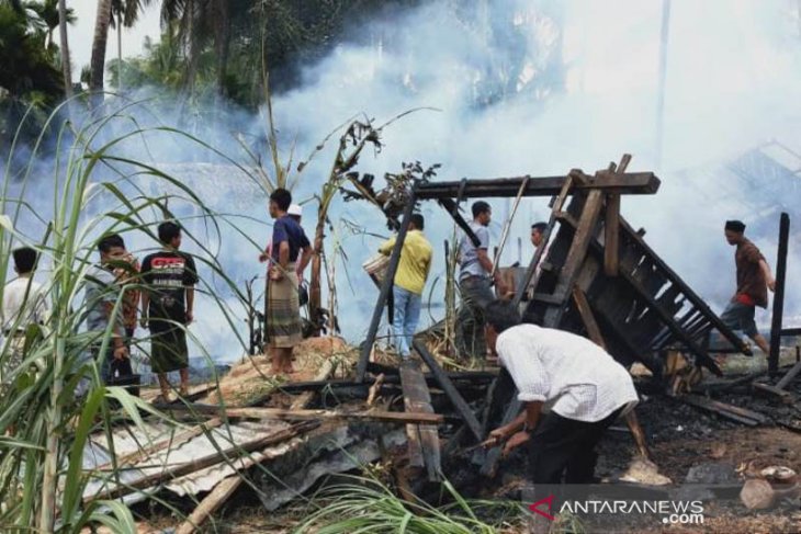 Dayah Darul Ulum terbakar, 12 unit bilik santri ludes