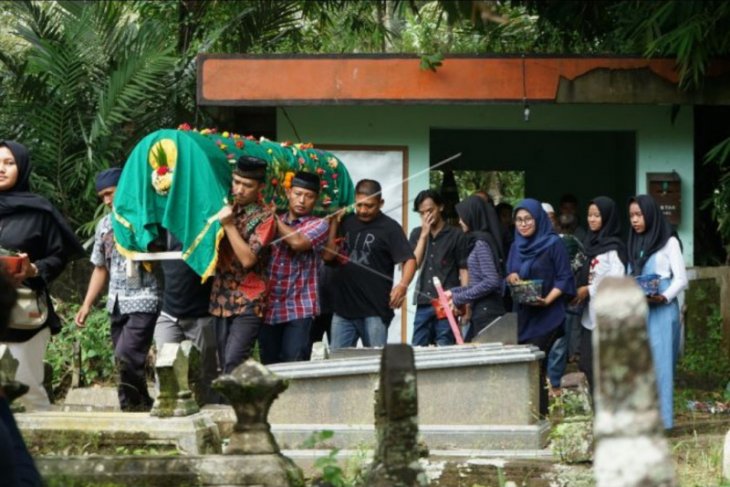 Pemakaman korban hanyut di Sleman