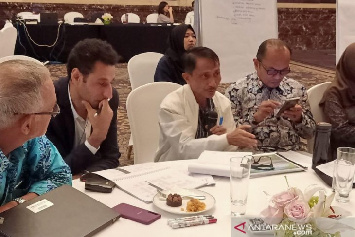 Bupati Gorontalo sampaikan kondisi danau Limboto di Bappenas