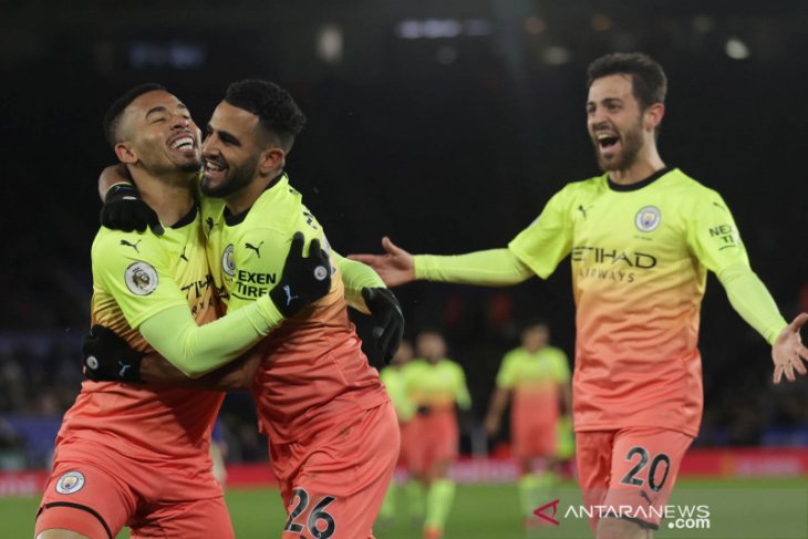 Juara bertahan Man City ke perempat final Piala FA