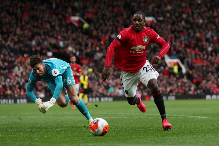 Manchester United menempel ketat zona Liga Champions