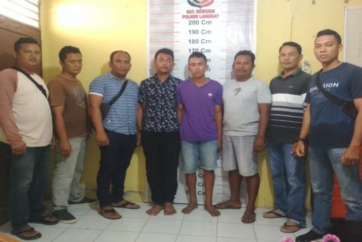 Dua tersangka pelaku curat ditangkap Polisi Secanggang Langkat