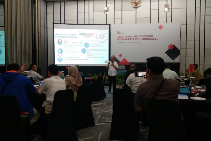 OJK imbau masyarakat waspadai dan laporkan investasi bodong