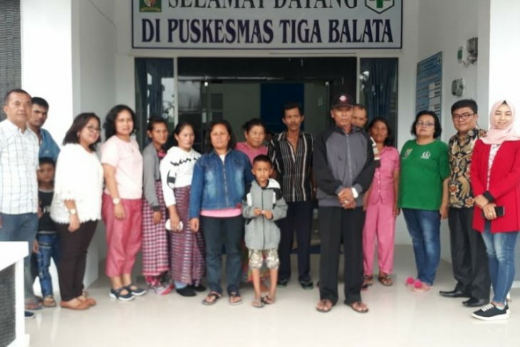 Empat dari 25 korban keracunan makanan dirujuk ke rumah sakit