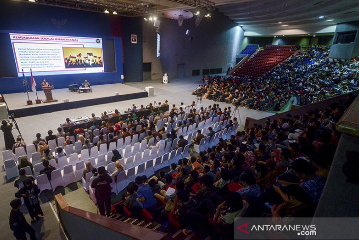 Seminar bela negara Menkopolhukam 