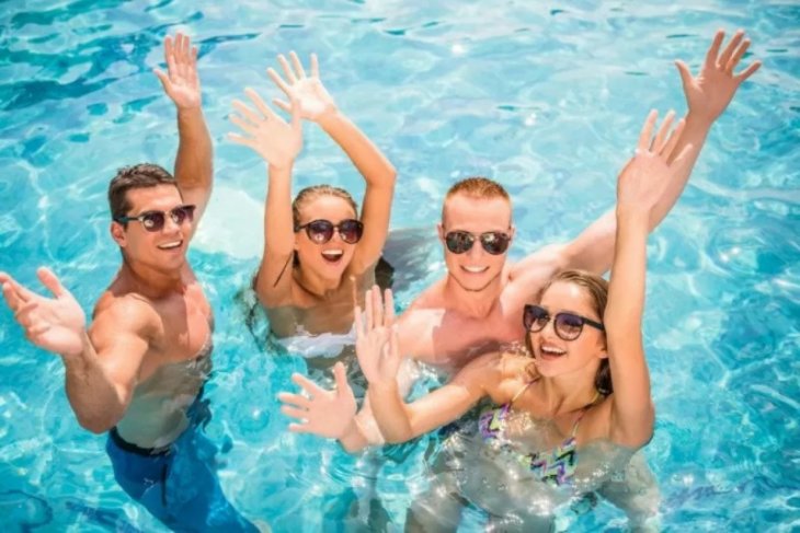 Banyak yang Salah Kaprah! Bolehkah Berenang Saat Menstruasi?