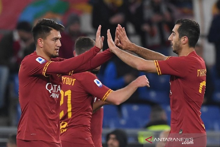 Arsenal akan permanenkan Henrikh Mkhitaryan di klub AS Roma