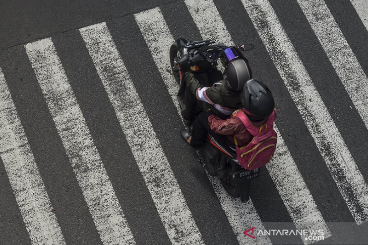 Cukai emisi kendaraan bermotor 