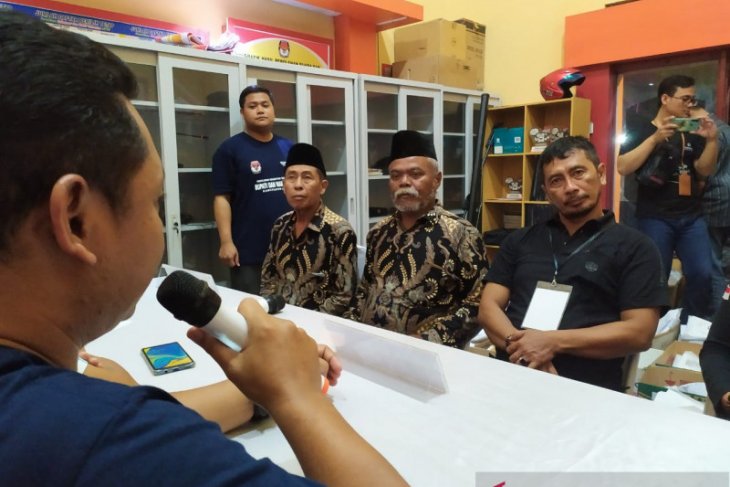 KPU Jember tolak berkas dukungan paslon perseorangan Djamin-Asiruddin