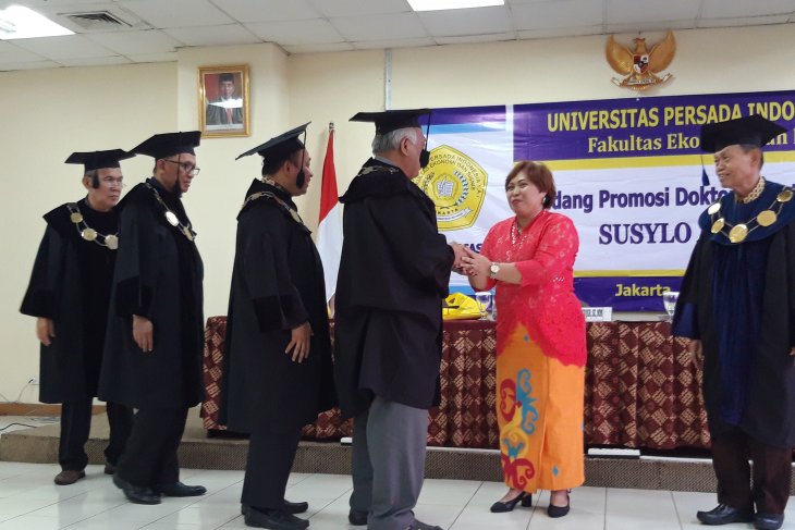 Wartawan LKBN ANTARA raih gelar doktor ilmu manajemen
