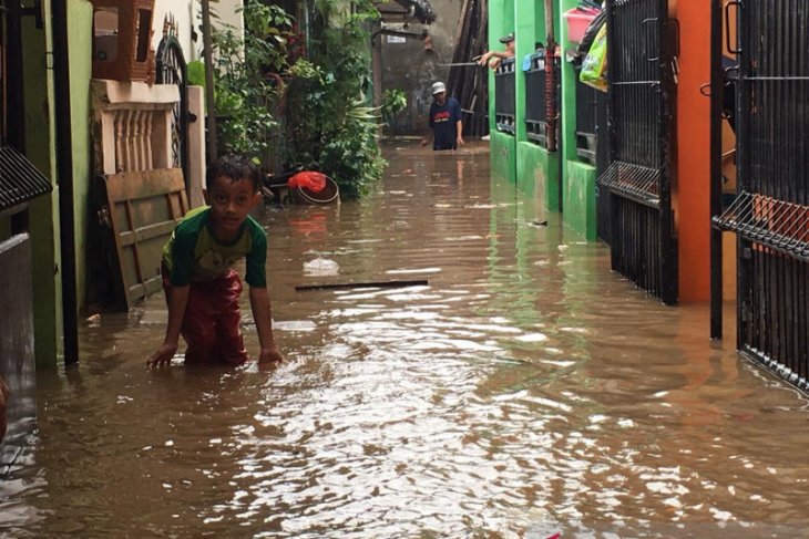 Bantuan dapur umum sangat dibutuhkan korban banjir di Kota Bekasi