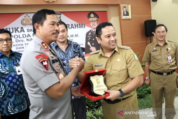 Wali Kota Tangerang serahkan dana hibah Rp50 miliar untuk pembangunan Polres