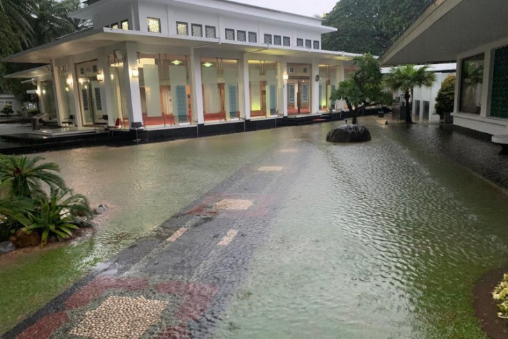 Kawasan istana kepresidenan ikut kebanjiran