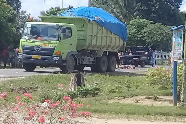 Bocah kelas 1 SD tewas mengenaskan dilindas truk angkut tanah timbun