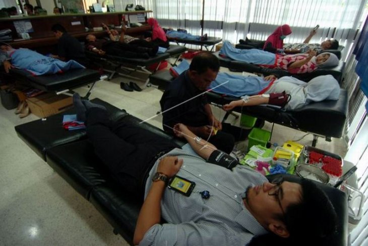 Donor darah pegawai Bank Indonesia