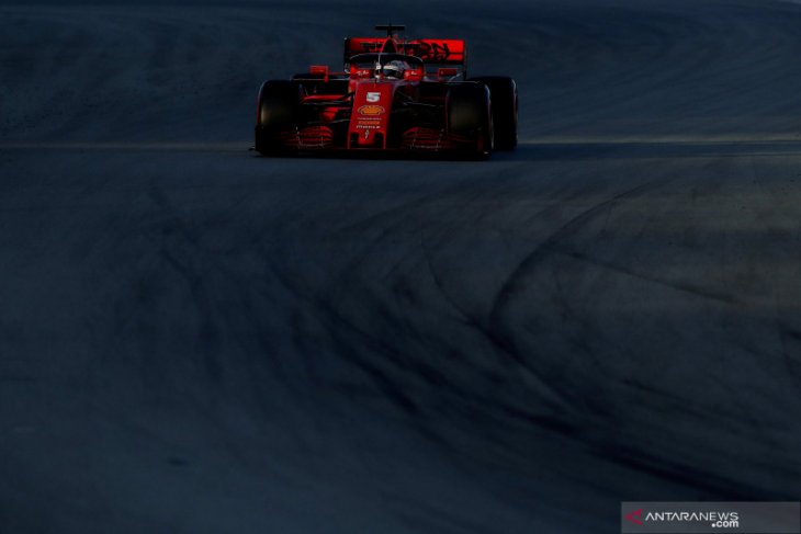Formula 1, Vettel dan Ferrari tercepat, Mercedes mogok di hari ke-5 tes Barcelona